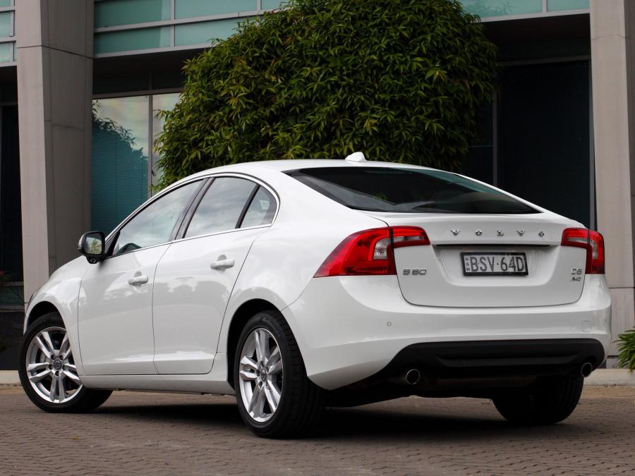  Volvo S60 D5 AWD 2010 года  (AU) (фото 11 из 13)